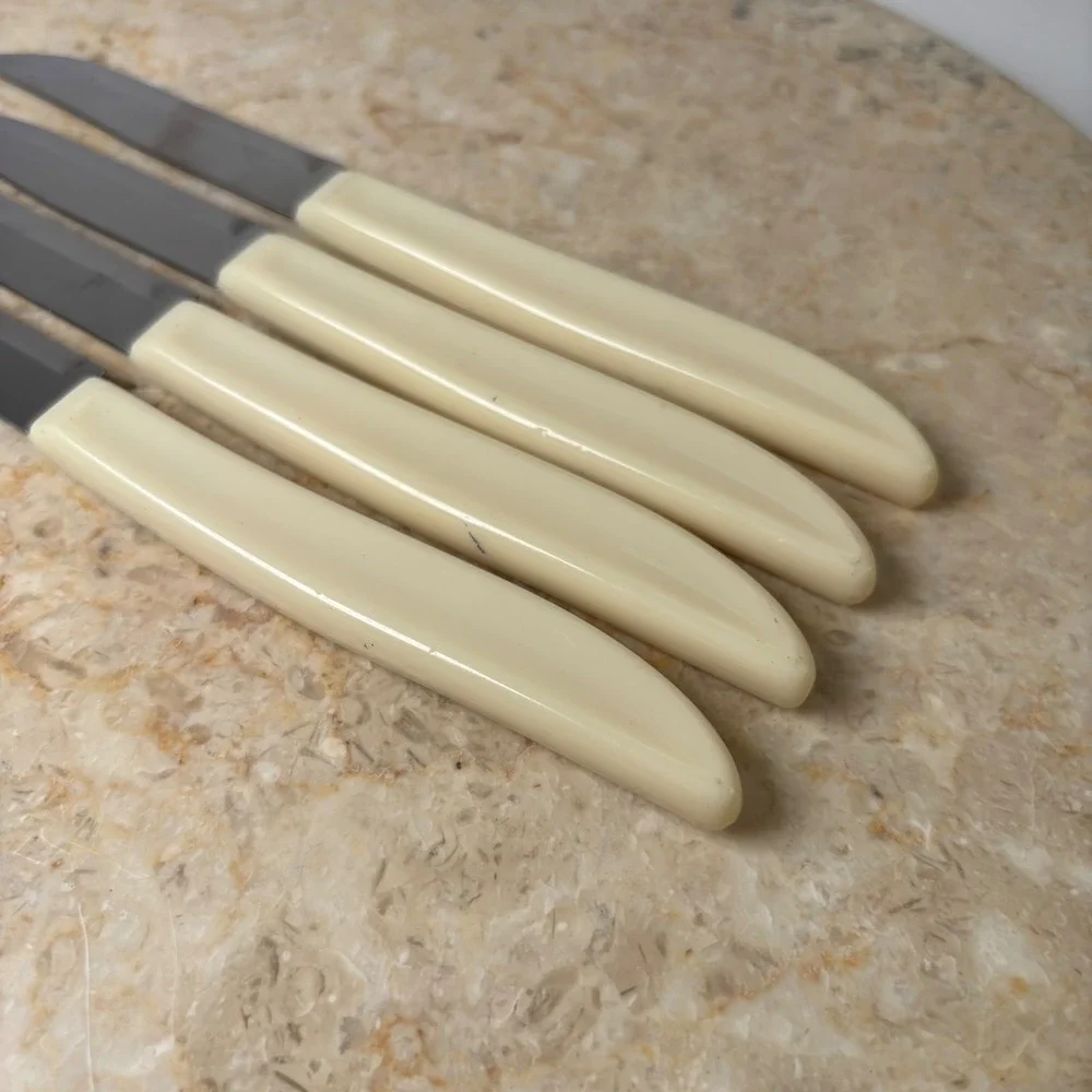 Quikut Steak Knives Set of 4 Cream White Vintage‎ Mid Century Modern Stainless